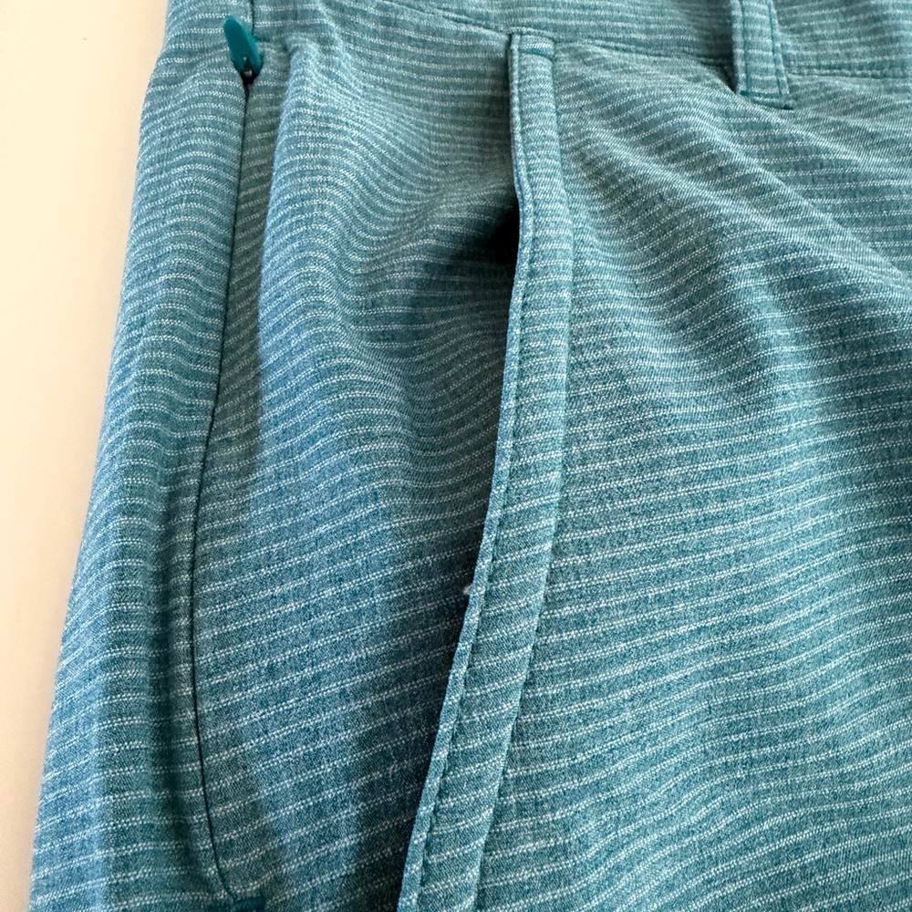 Puma Men's Teal Flat-Front Performance Shorts Waist Size 40 - Picture 6 of 9